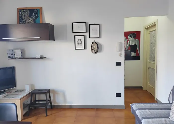 Home Of Fame - Home Gallery With Fully Equipped Kitchen, Separate Entrance, Free Parking