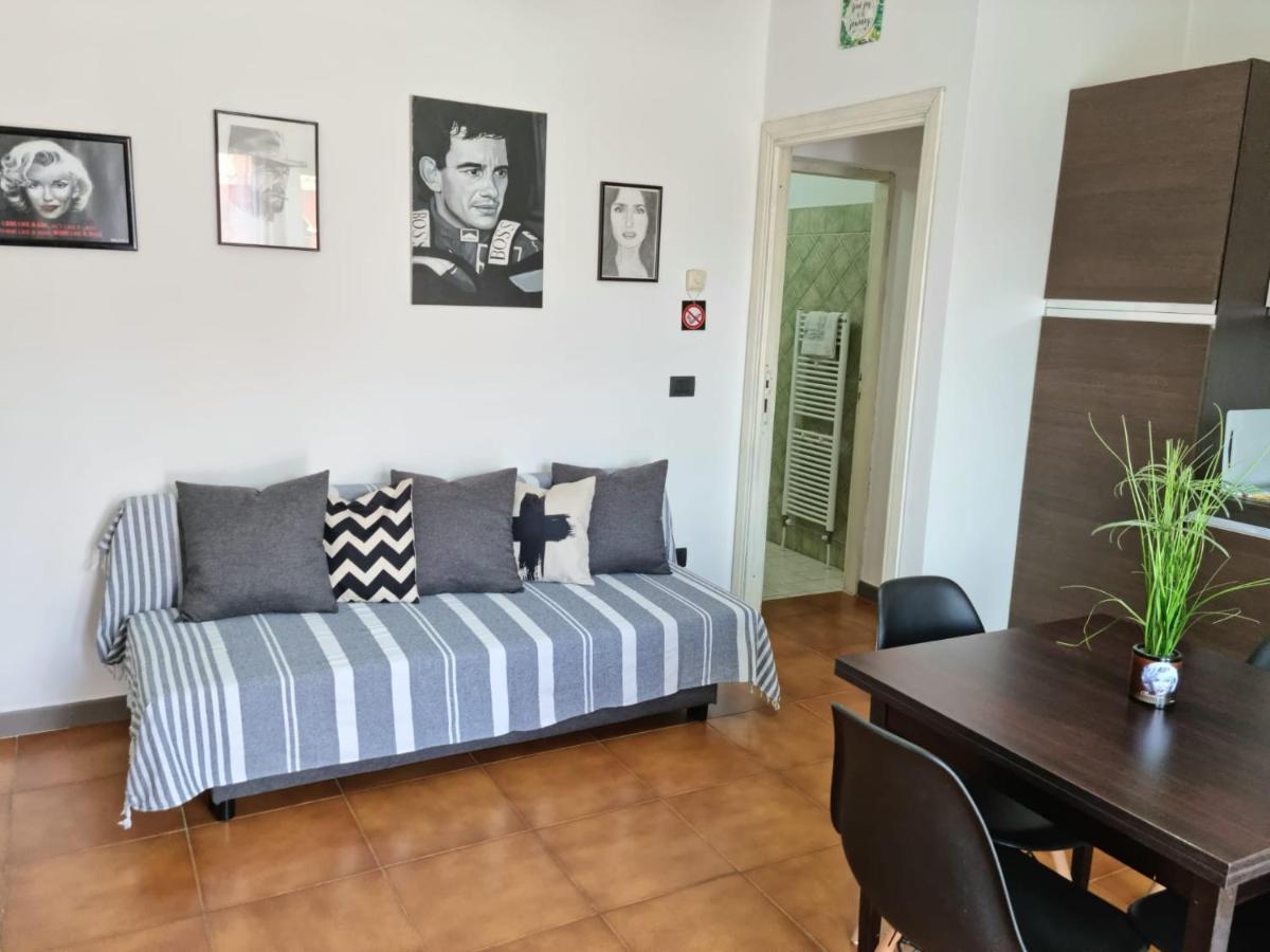 Of Fame - Gallery With Fully Equipped Kitchen, Separate Entrance, Free Parking Appartamento *