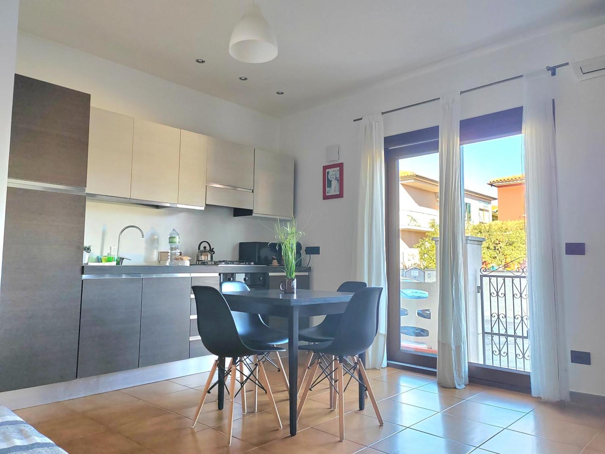 Appartamento Of Fame - Gallery With Fully Equipped Kitchen, Separate Entrance, Free Parking Olbia