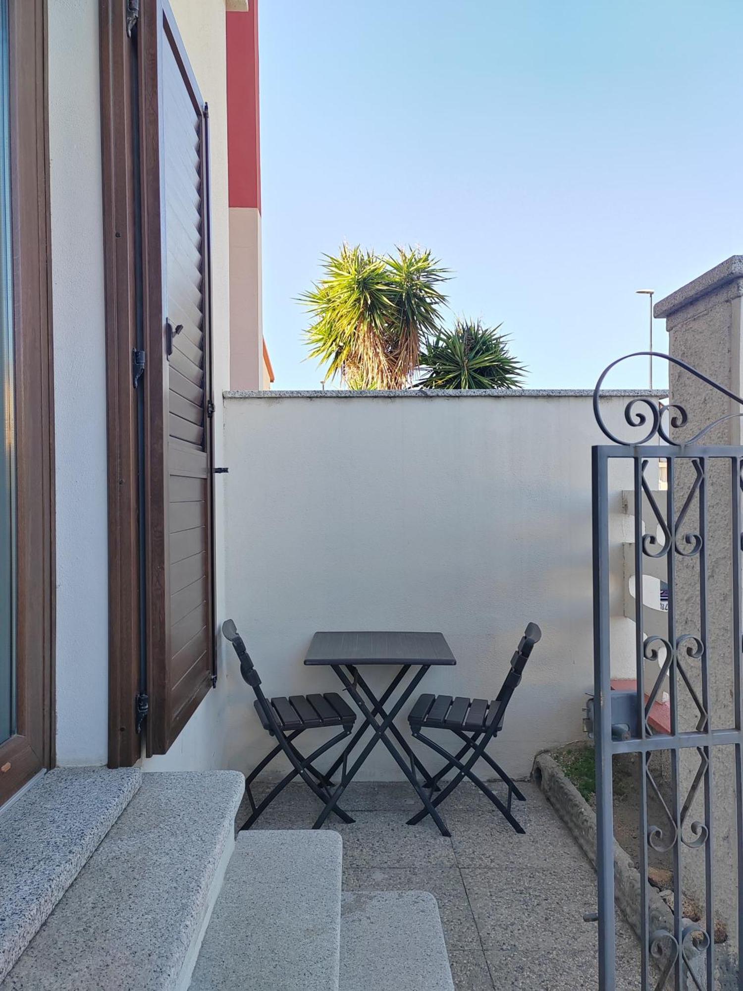 Of Fame - Gallery With Fully Equipped Kitchen, Separate Entrance, Free Parking Olbia