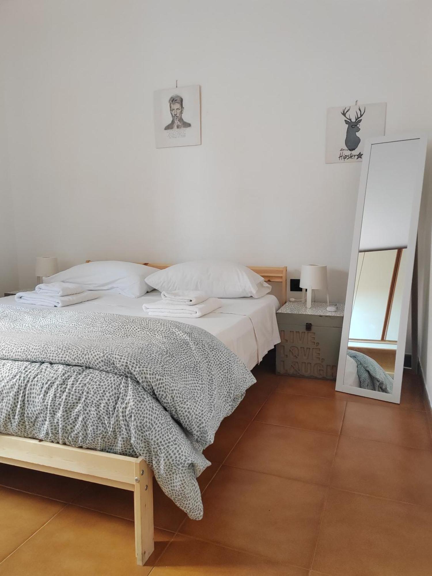 Of Fame - Gallery With Fully Equipped Kitchen, Separate Entrance, Free Parking Appartamento Olbia