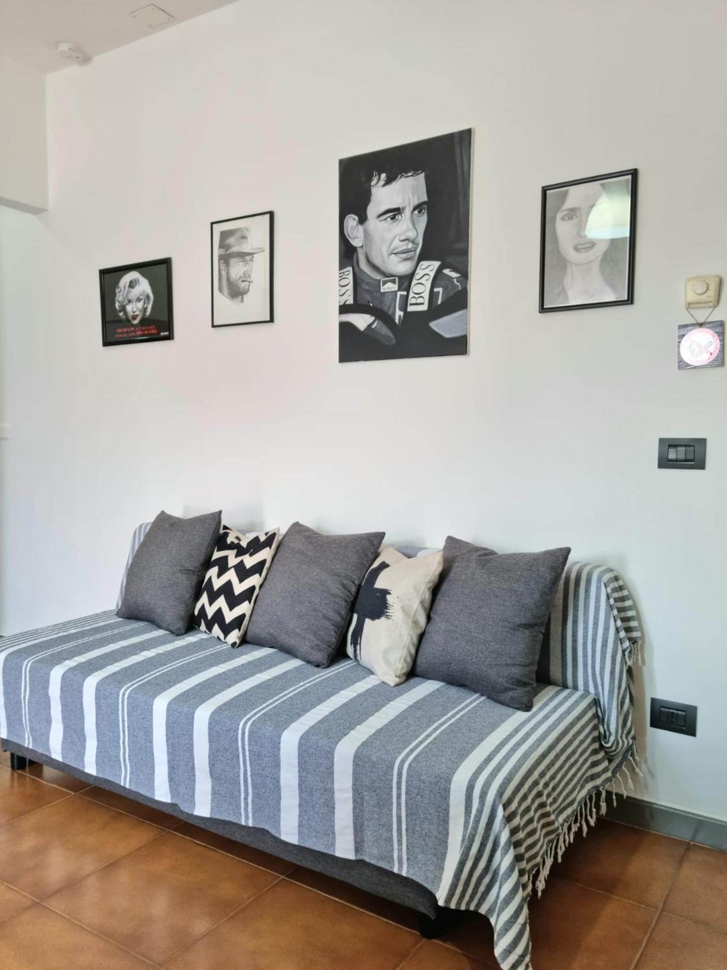 Of Fame - Gallery With Fully Equipped Kitchen, Separate Entrance, Free Parking * Olbia